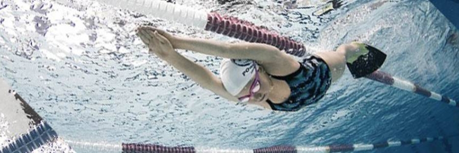 Quinto Stile: Usare una Monopinna Nuoto e Controllare il Respiro