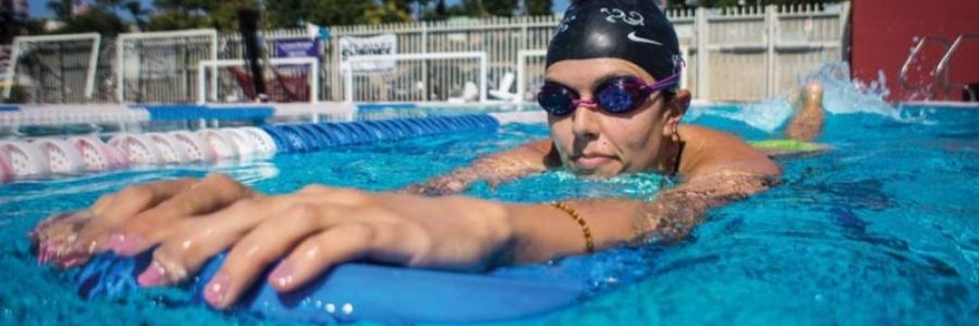 Come evitare crampi durante la battuta di gambe?