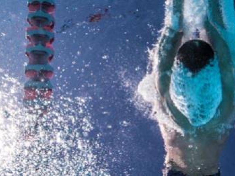 Come Andare Più Veloce a Nuoto Secondo uno dei Migliori Allenatori del Mondo. 