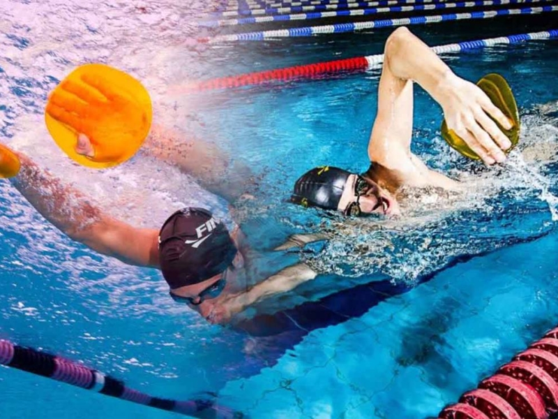 Palette nuoto senza elastico, le migliori per andare più veloce, scopri perché.