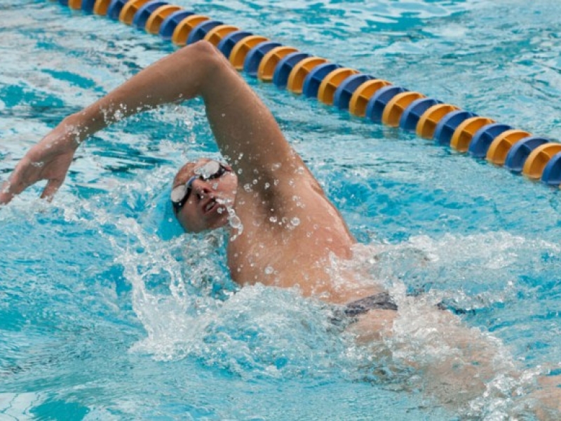 Allenamento sull'intervallo base nuoto