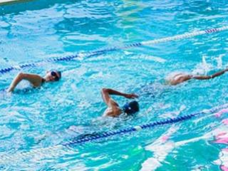 Allenamento - nuotare di buon mattino