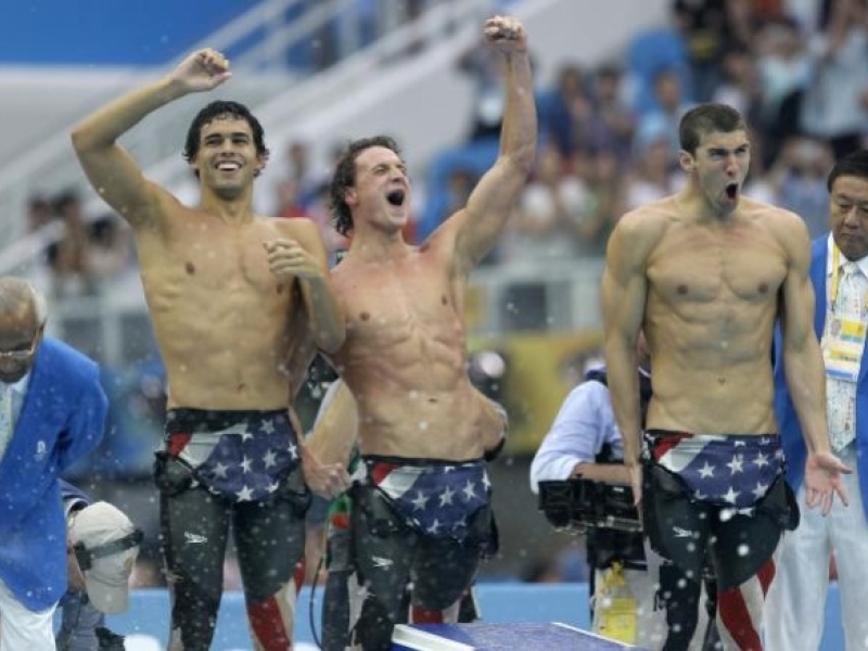 Il nuoto fa dimagrire? Calorie, quanto tempo e allenamenti efficaci