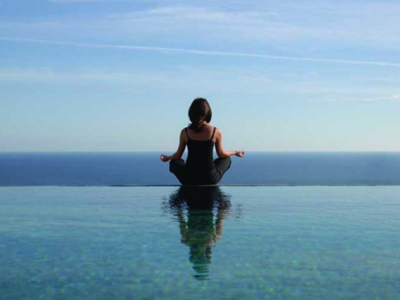 Yoga da piscina, qualche esercizio.