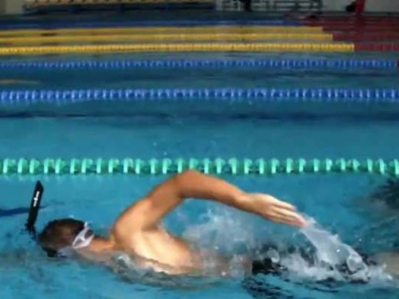 Controlla la velocità e migliora i tempi - un allenamento per nuotatori e master